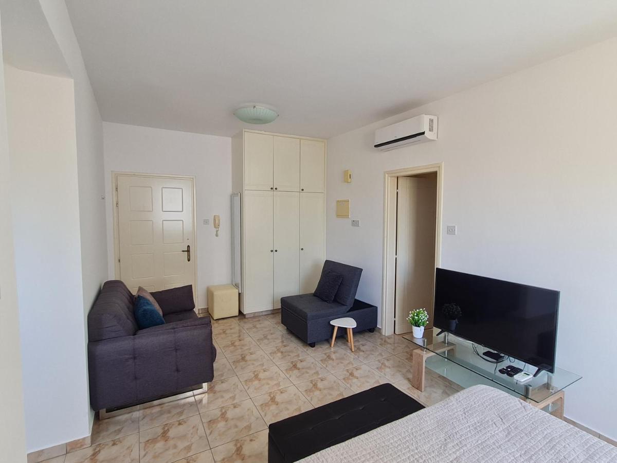 Laertis 2 Complex, Studio Apartment 106 - By Imh Travel & Tours Paphos Esterno foto