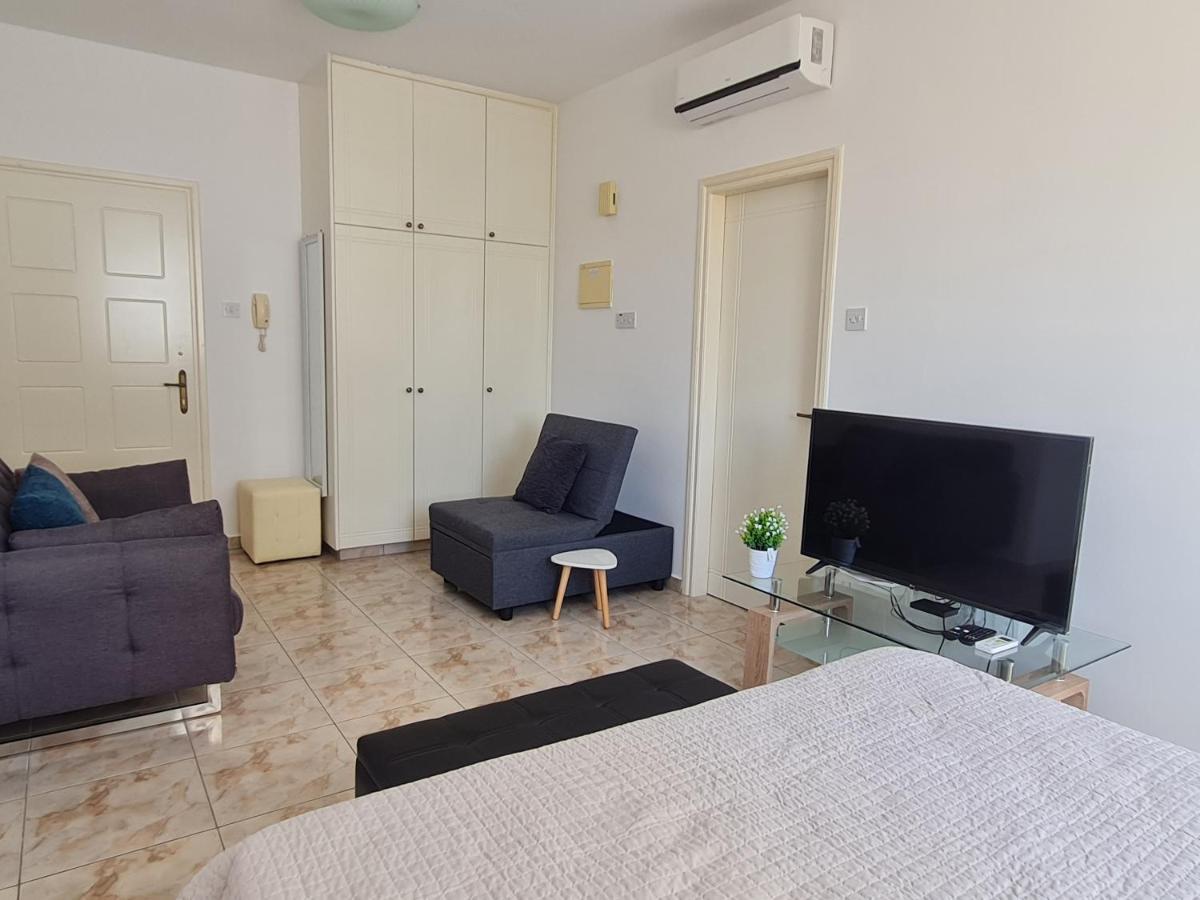 Laertis 2 Complex, Studio Apartment 106 - By Imh Travel & Tours Paphos Esterno foto