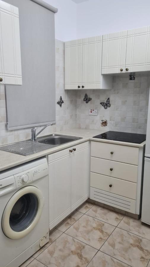 Laertis 2 Complex, Studio Apartment 106 - By Imh Travel & Tours Paphos Esterno foto